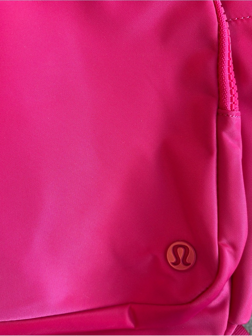Lululemon Everywhere Backpack 22L Calypso Pink Outer Pockets Laptop Sleeve NWT - Picture 2 of 8